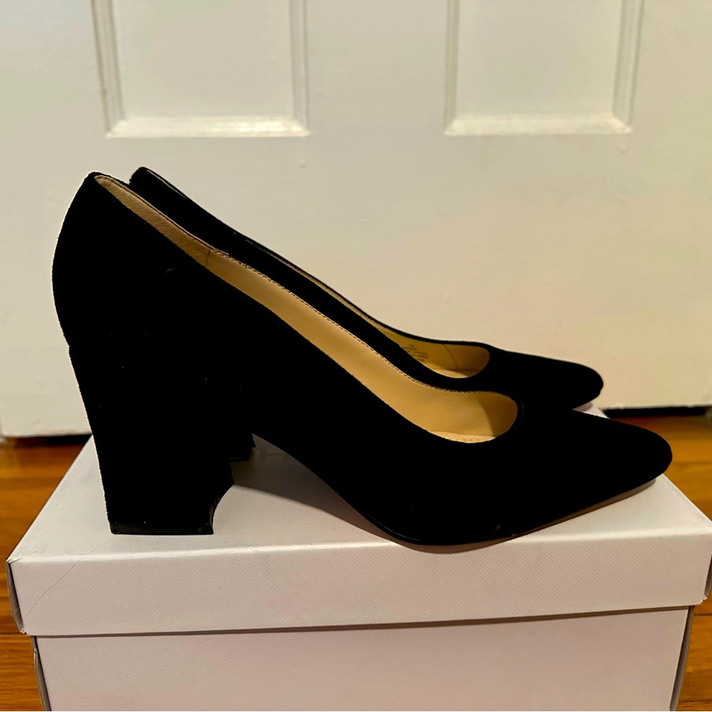 Marc Fisher black heels 2-3/4” size 7